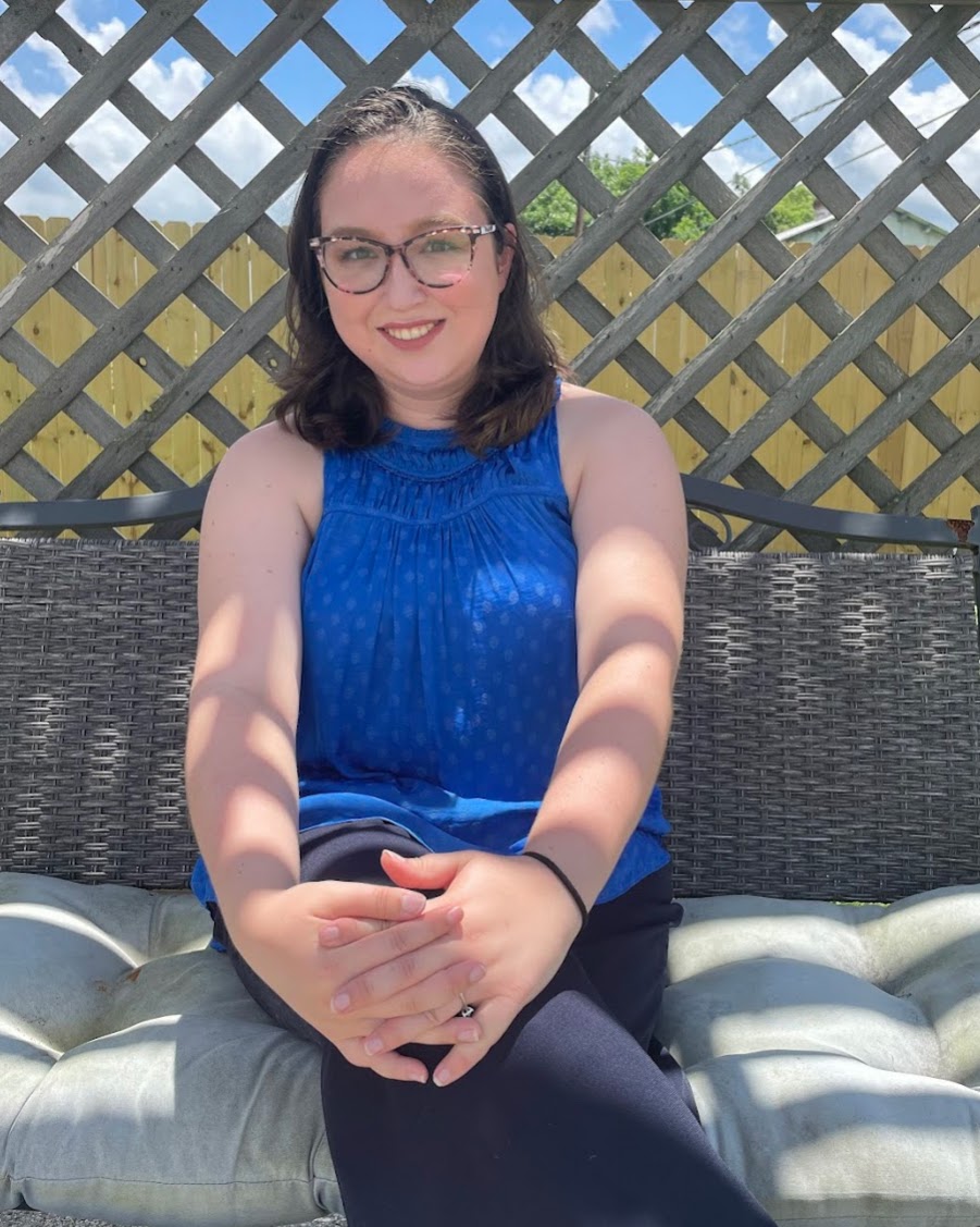 Headshot of Julia Russell